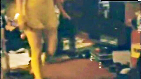 Scarlett's curvy butt in short yellow dress, Eight Miles High scene