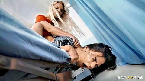 Blonde babe facesits on brunette's open mouth in steamy lesbian pussy licking action