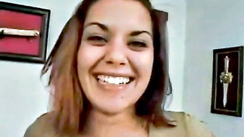 Young tight Melissa smiling seductively in amateur webcam video
