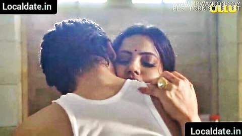 Indian bhabhi passionately kissed on neck by lover in kitchen
