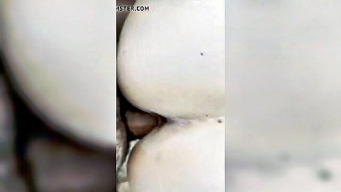Amateur wife big ass creampie close-up from behind