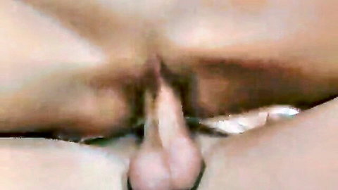 Lichelle Marie close-up wet pussy with insertion solo