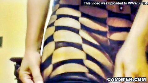 Kim Cruz twerking her large Latin ass in checkered lingerie on cam