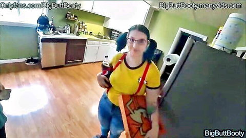 Curvy pizza delivery girl in yellow suspenders, jeans, pigtails and glasses