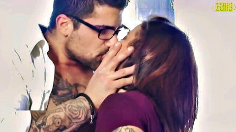 Heidy Van Horny passionately kissing tattooed stud Alex Duca in amateur audition