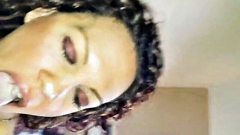 Ebony livecam model Cali expert blowjob closeup