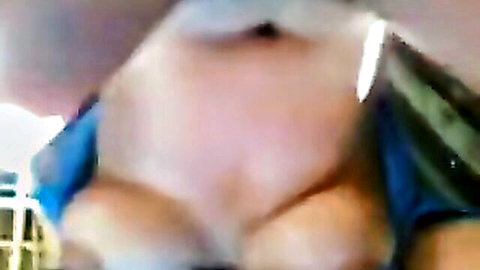 Blurry Indonesian amateur close-up of woman's crotch in mobile porn