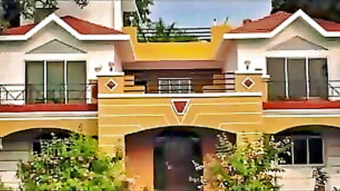 Early morning sex surprise for ex bf at colorful home entrance