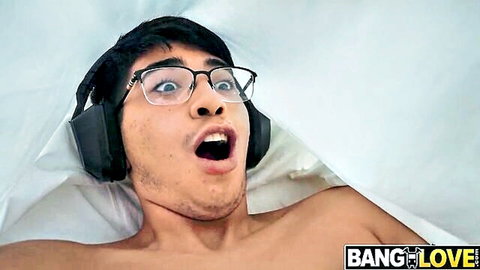 Diego Perez surprised shirtless in bed with headphones, Banglove anal intro