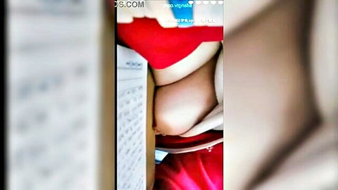 Li Xinyue high school girl exposes small tits and wet pussy in classroom