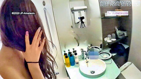 Beautiful Japanese model naked in shower room, amateur handjob tease