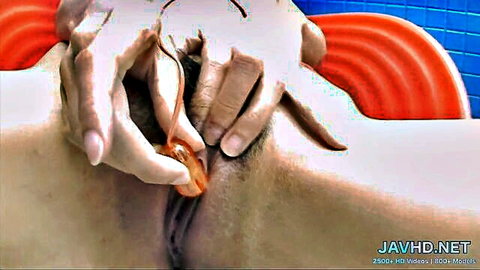Japanese amateur close-up pussy fingering and insertion
