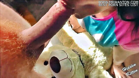 Amateur teen gamer girlfriend handjob with teddy bear nearby