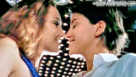 Claire Keim and Agathe de La Boulaye passionate lesbian kiss
