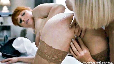 Penny Pax nude in mirror, blonde caressing her curves in stockings