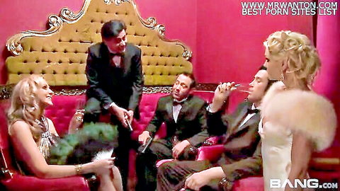 Bonny in glamorous blonde group with suited men, Bonny & Clyde scene