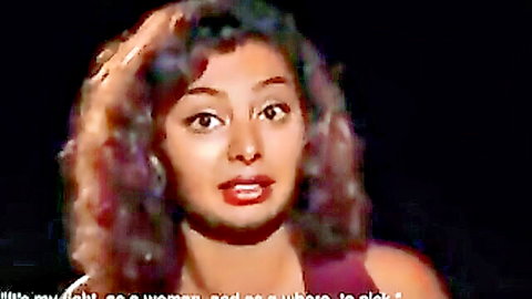Egyptian woman with curly hair shares harassment story