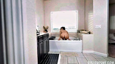 Penelope Kay nude bent over in bathtub, big ass view from SISLOVEME