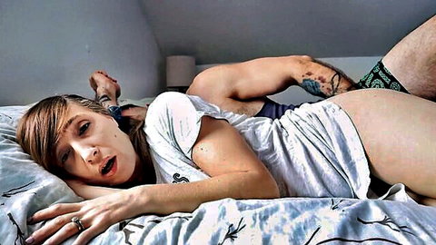 Brunette stepdaughter in t-shirt gets creampied by tattooed stepdad mistaken for wife
