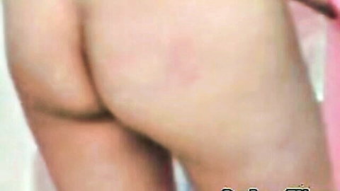Asian woman nude ass peeing in public bath