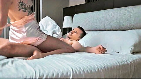 Tattooed big ass babe rides hard cock reverse cowgirl pussy penetration on hotel bed