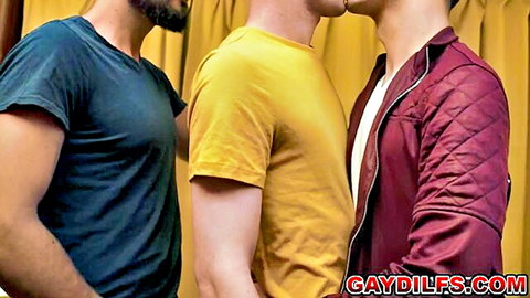 Twink Maxx Monroe kissed by Jonah Wheeler and stepdad in gay threesome
