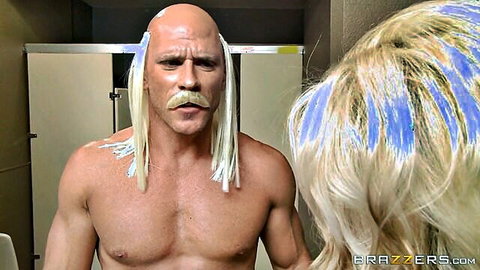 Kate Frost blonde MILF with blue streaks gets licked by muscular stud