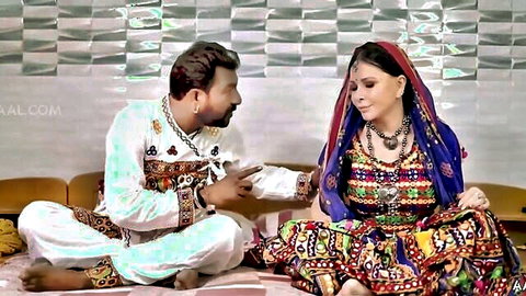 Big ass Indian babe in traditional attire with partner in hot Hindi short film
