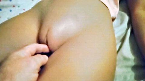 Maik618's Colombian pussy fingered close-up for first squirt