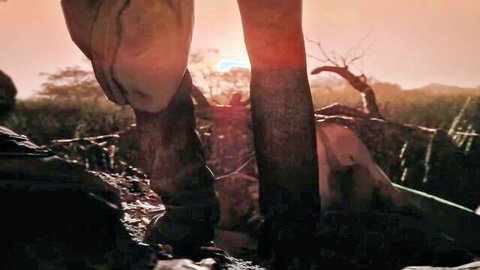 3D hentai babe with massive ass and thick thighs in boots at sunset