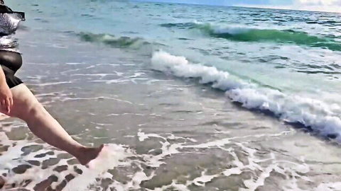Jamdown26 hot MILF with chubby ass exposes pussy on beach, 68 chars