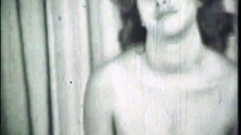 Vintage 1940s curvy stripper with massive tits in softcore reel classic