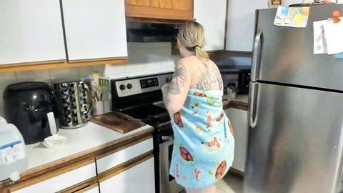 Kelly Payne busty blonde MILF in sexy towel dress
