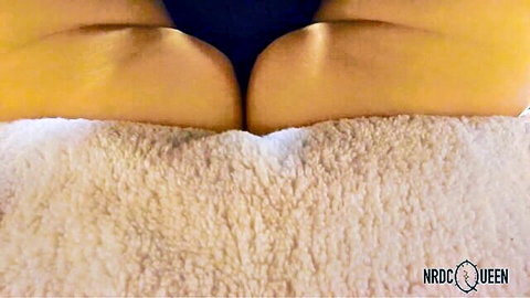 Mature big ass with goosebumps shaking from pussy licking orgasm, Nrdcqueen homemade