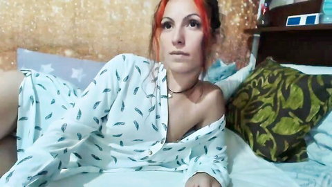 EmmaSexy redhead babe in open white robe teasing on live cam