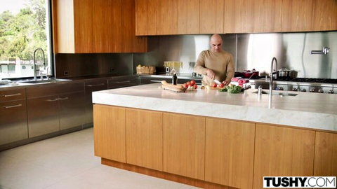 Graycee Baybee in steamy kitchen anal tease, gaping pro