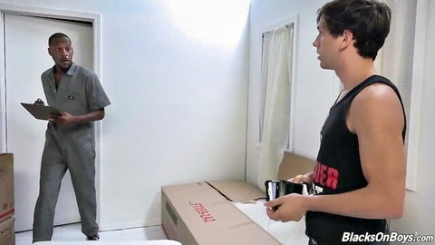 Zac Stevens hooks up with ebony delivery guy for interracial gay sex