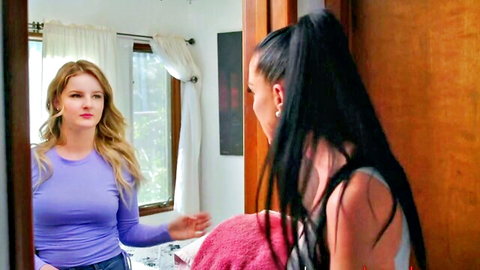 Texas Presley seduces stepdaughter in steamy lesbian bathroom tease