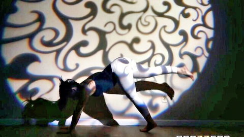Mandy Muse in flexible yoga pose, big ass in tight leggings, Brazzers