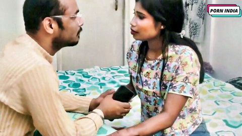 Hot Desi Indian model Trahultakla hooks up intimately with lover on bed