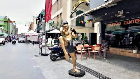 Hermione_Potter VLOG part 2: big dick, small tits, facial in Thai street with Muay Thai statue
