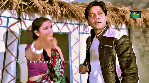 Desi Bhabhi in saree flirts with Indian hunk in Mallu Gonzo scene