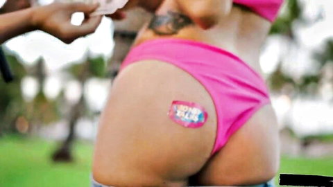 Kelsi Monroe big ass in pink bikini at spring break
