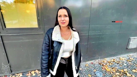 Leni-Luchs in sexy leather jacket, tattooed body ready for POV action