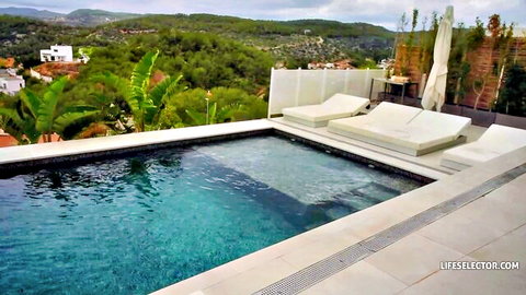 Skinny young Ukrainian blondes with small tits in threesome fuck by luxury infinity pool