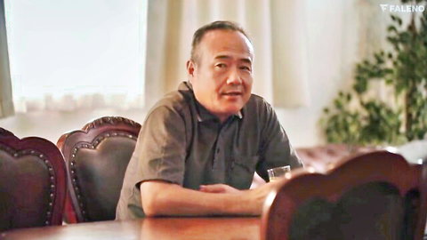 Hiyori Yoshioka stepdad in casual shirt, mature Asian man smiling at table