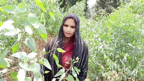 Veiled Indian housewife in garden, teasing for wild foursome creampie