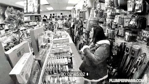 Bella Bendz caught shoplifting in store, bending over in hoodie on security cam
