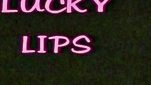Lucky Lips classic street porn: hot housewife rough fast close-up