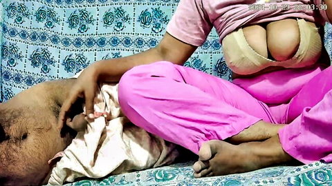 Busty Indian MILF exposes huge tits in bra with pig